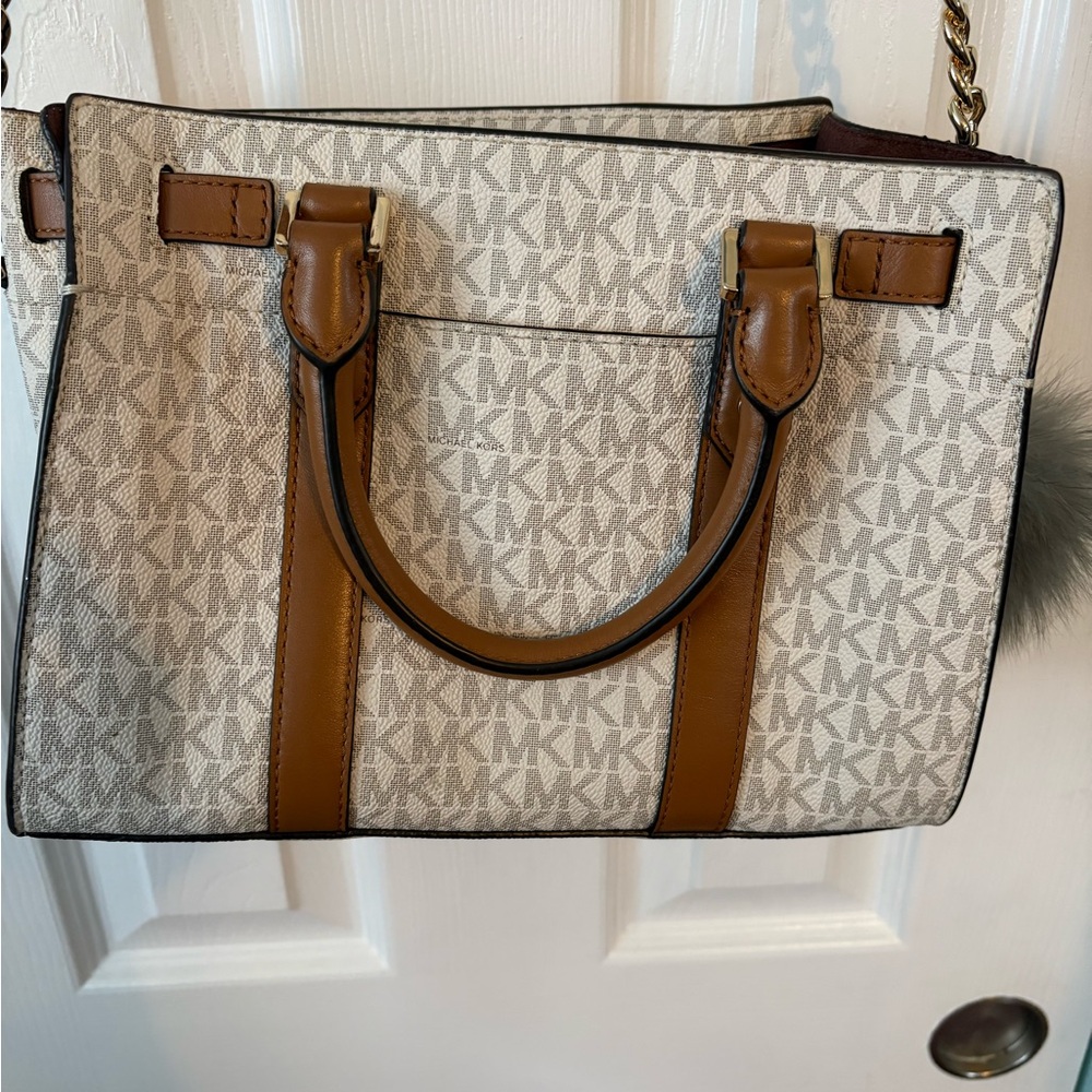 Michael Kors Beige/White Signature Satchel with Brown Trim - Picture 5 of 7